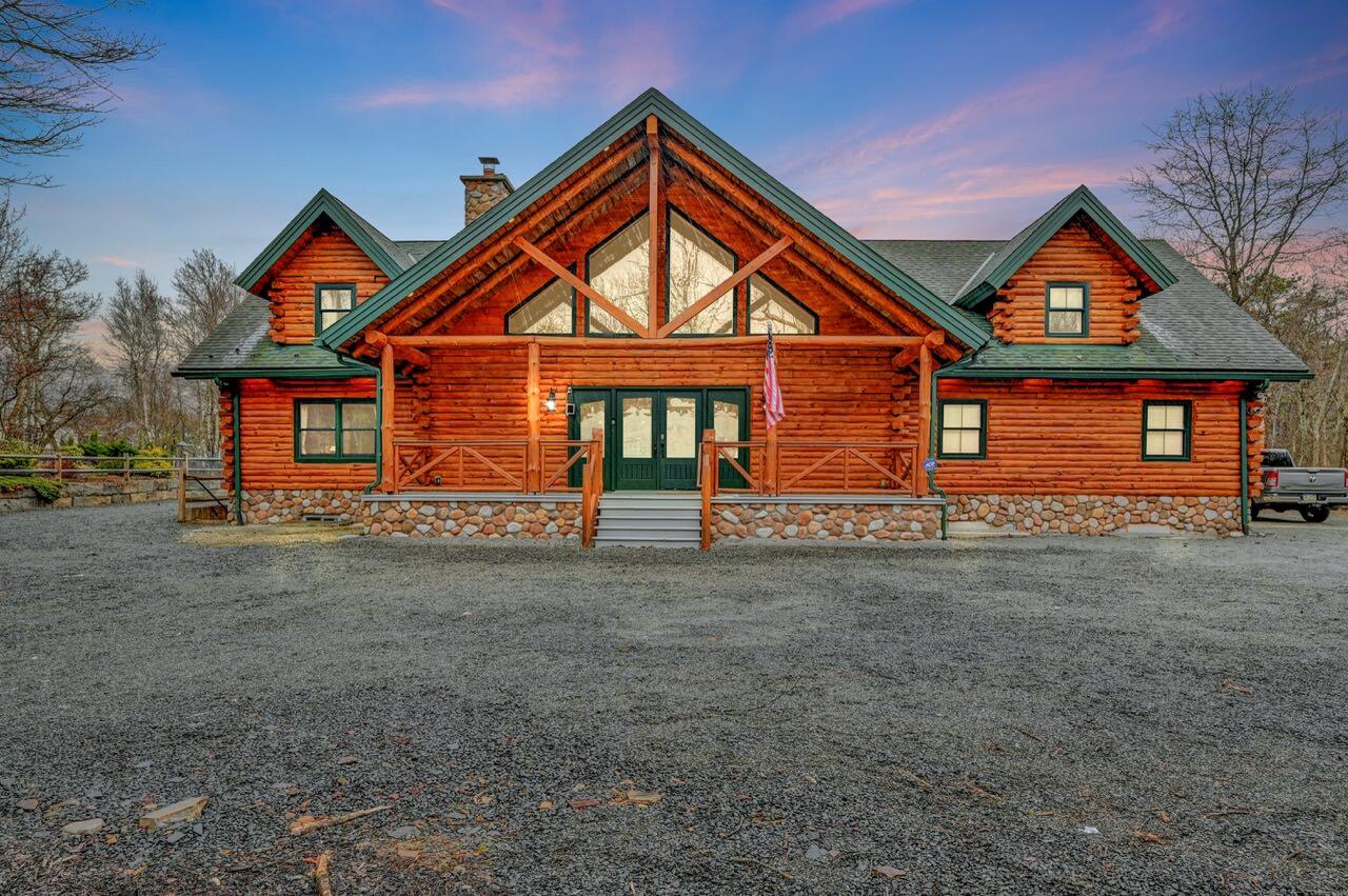 5115 White Birch Drive, Long Pond, Pennsylvania image 1