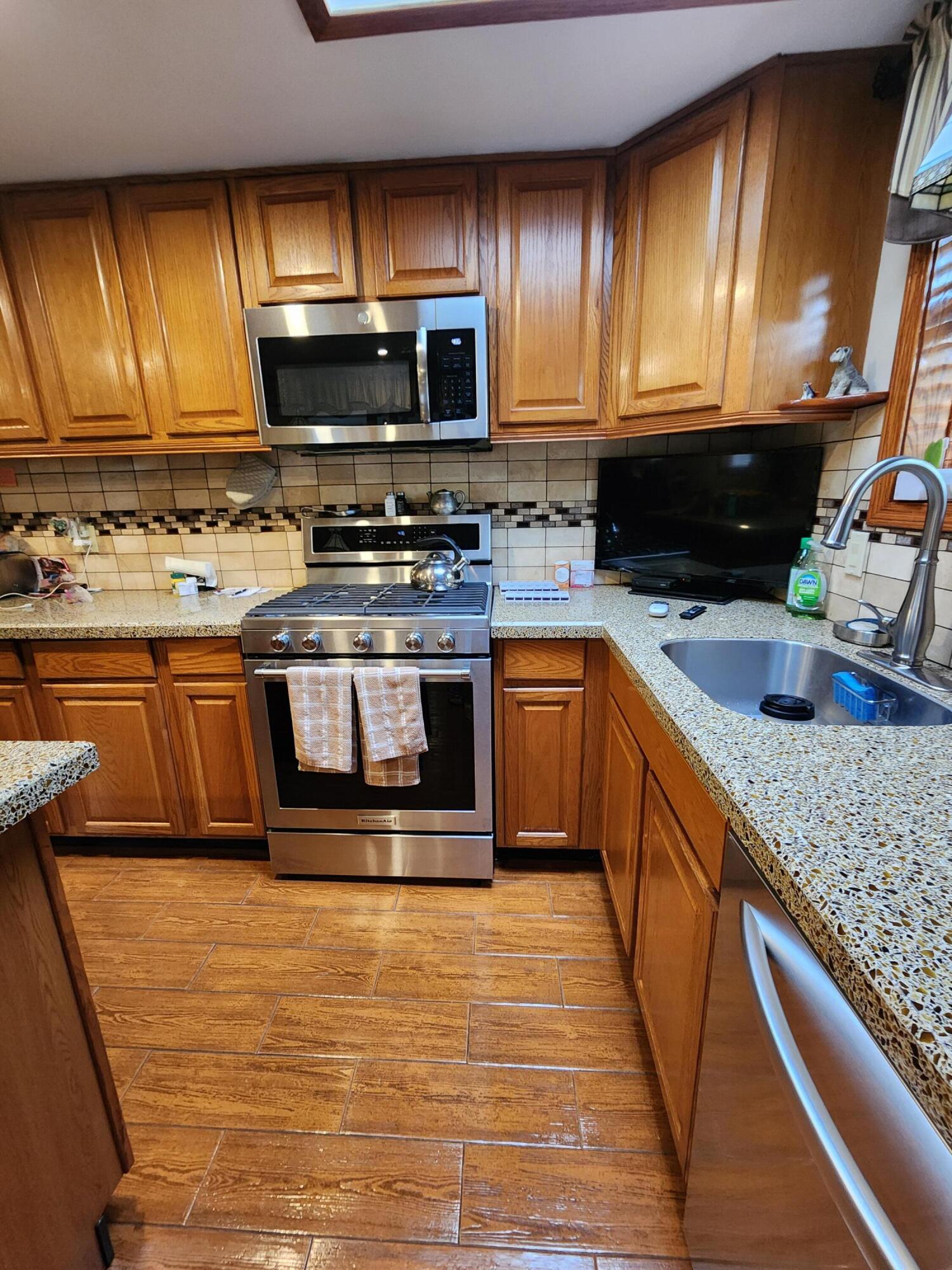 301 Estate Drive, East Stroudsburg, Pennsylvania image 4