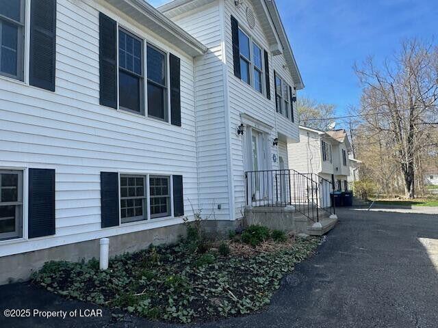 2114 Freedom Way, Pocono Summit, Pennsylvania image 2
