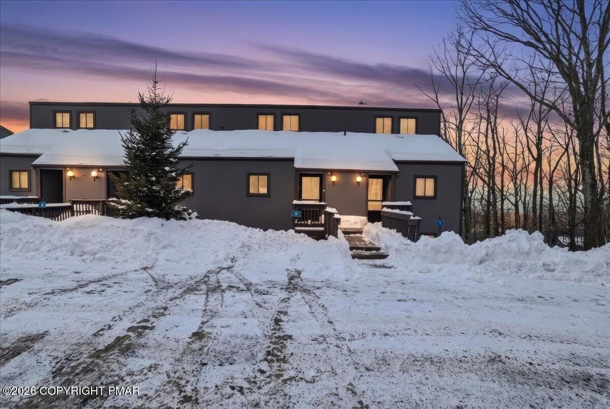 3 Middle Village Way