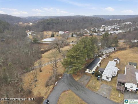 Homes For Sale - 40 Apache Lane<br/> Lehighton, PA 18235