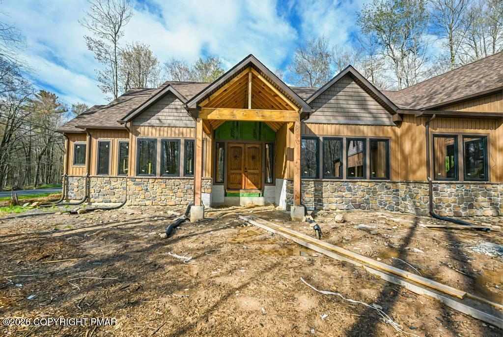 105 Boones Trail