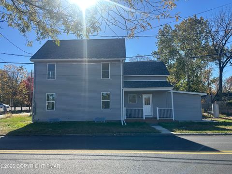 Homes For Sale - 277 S Courtland Street<br/> Monroe County, East Stroudsburg, PA 18301