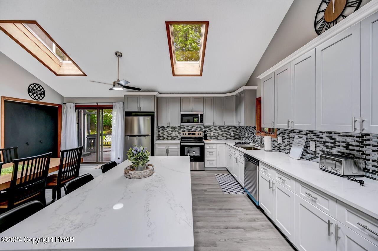 875 Stony Mountain Road