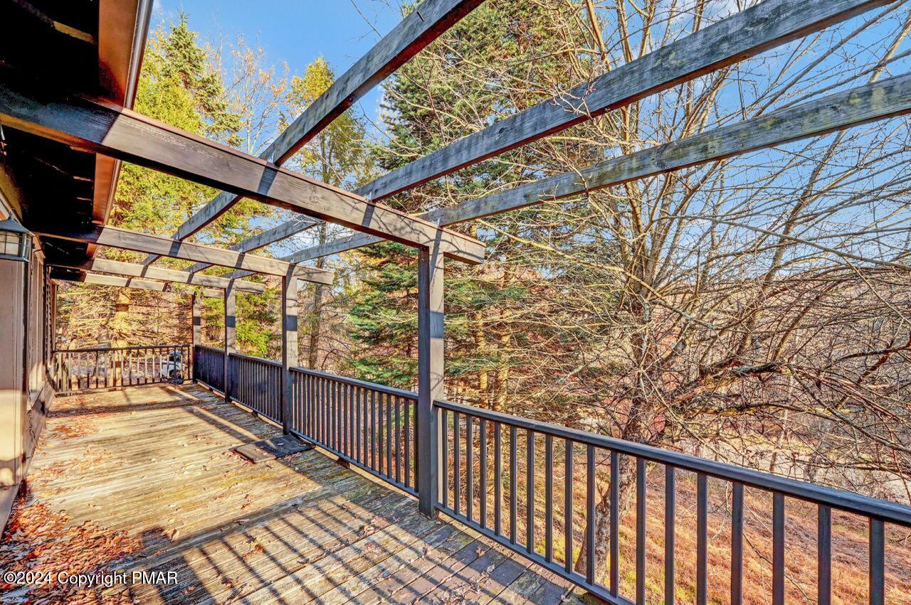 2285 Beartown Road, Canadensis, Pennsylvania image 9