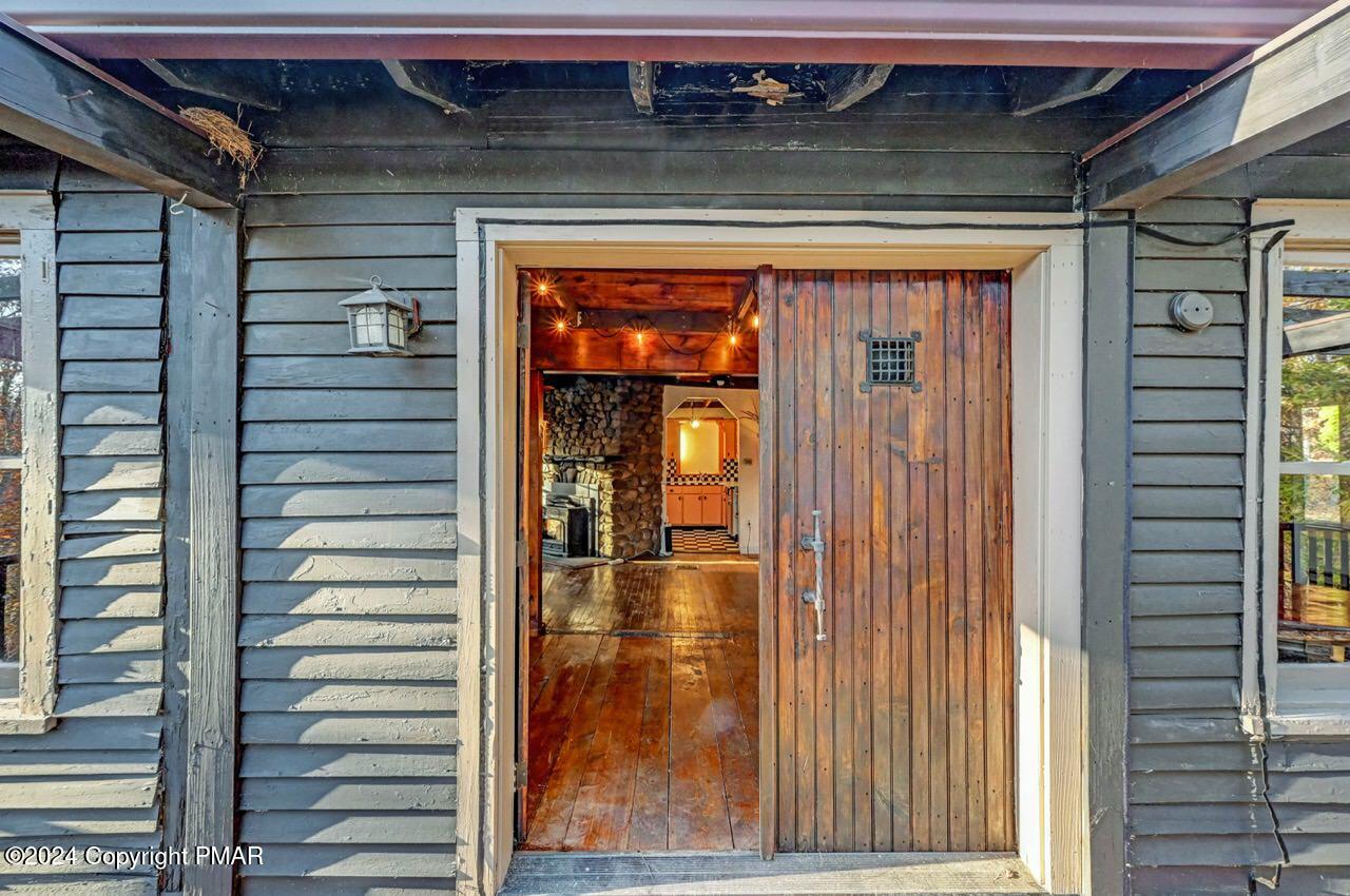 2285 Beartown Road, Canadensis, Pennsylvania image 11