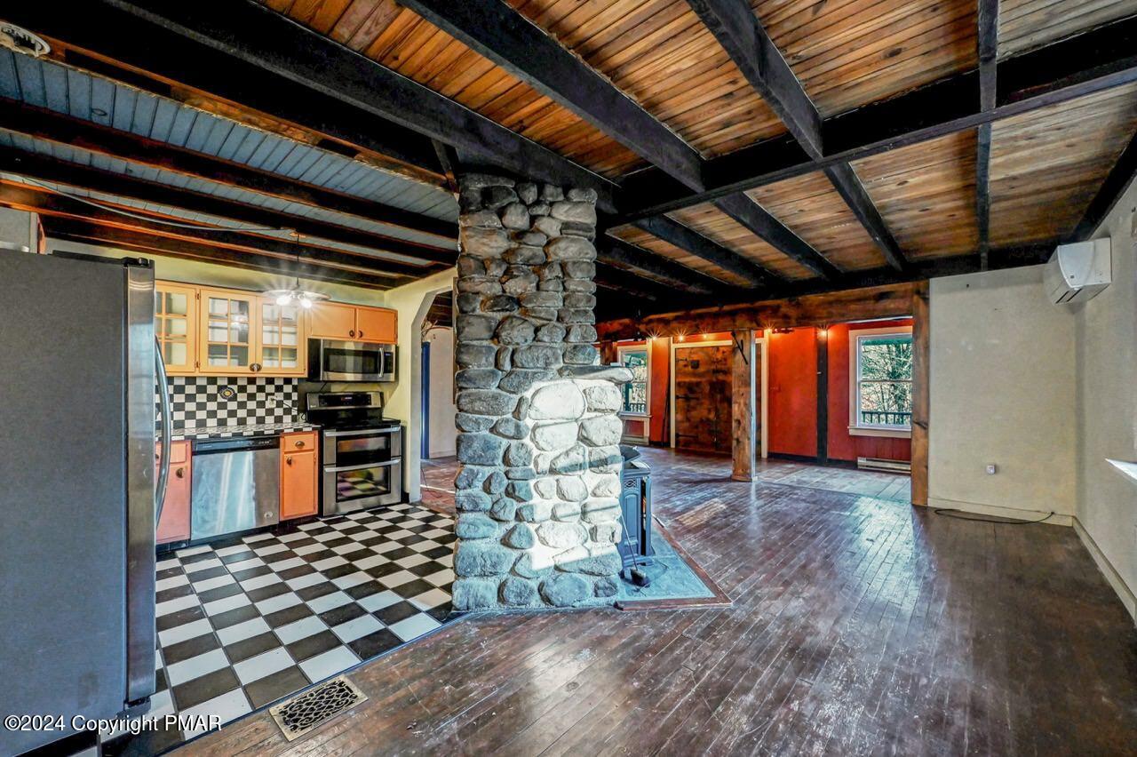 2285 Beartown Road, Canadensis, Pennsylvania image 34