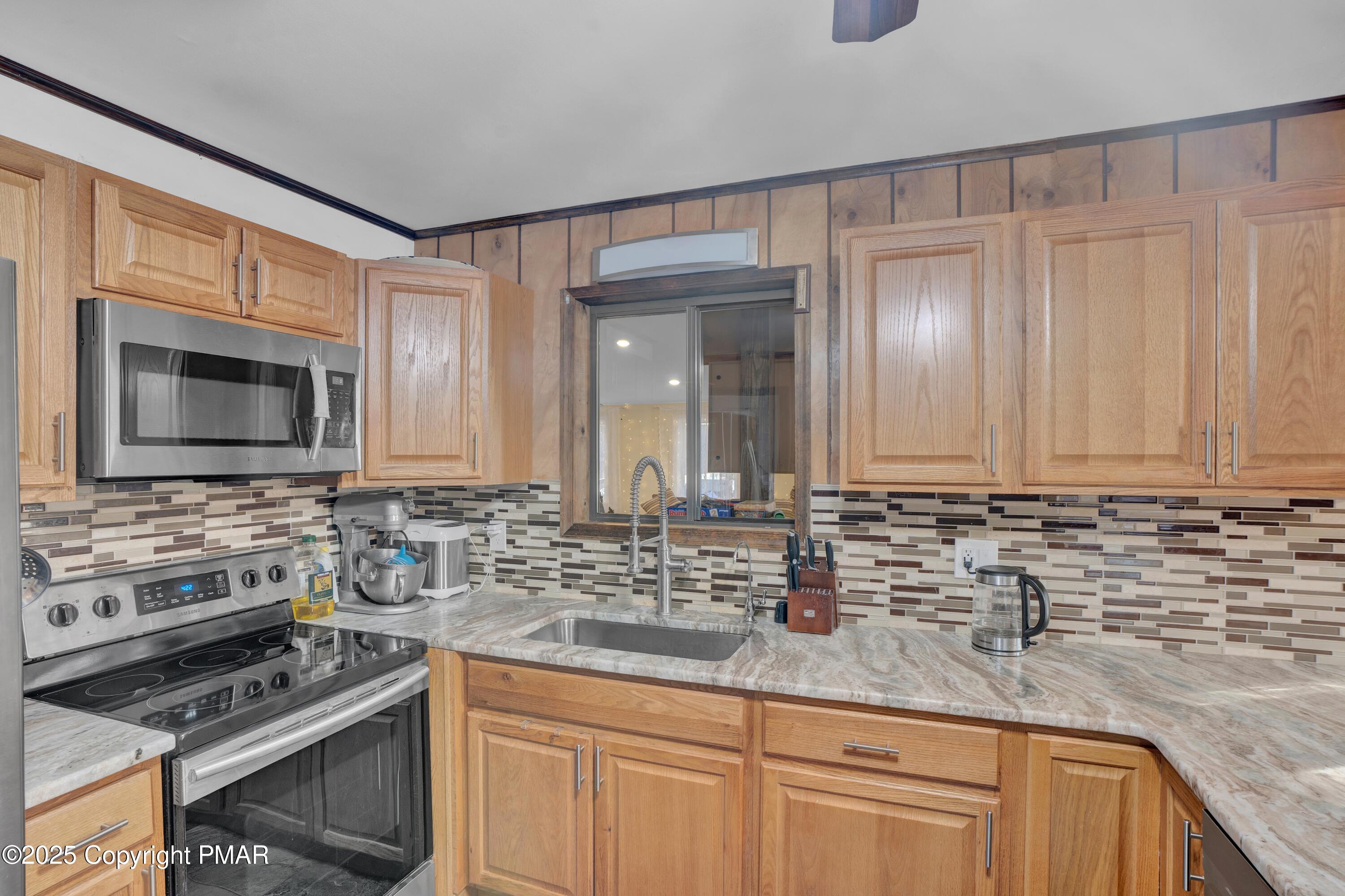72 E Creek View Drive, Gouldsboro, Pennsylvania image 6