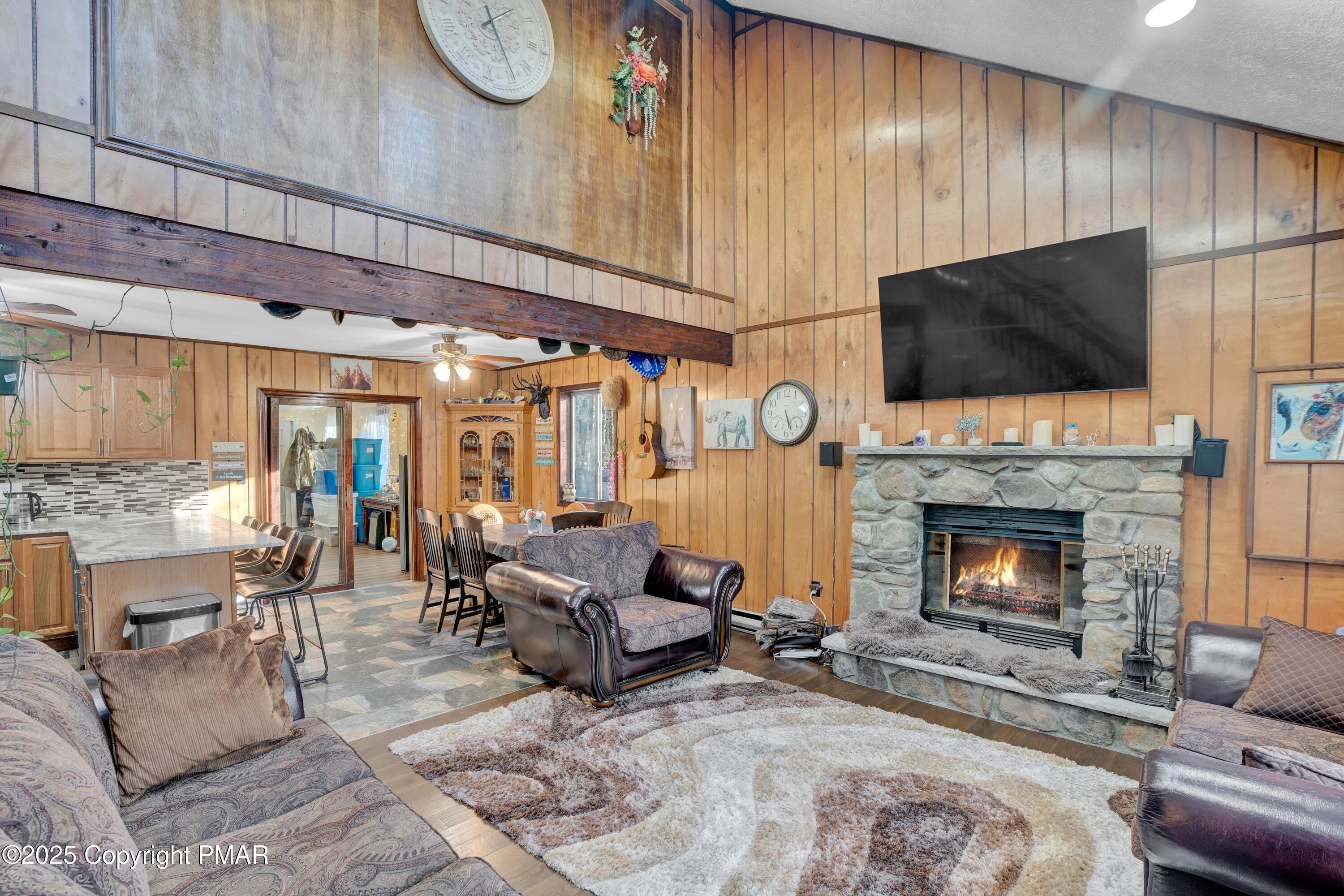 72 E Creek View Drive, Gouldsboro, Pennsylvania image 3
