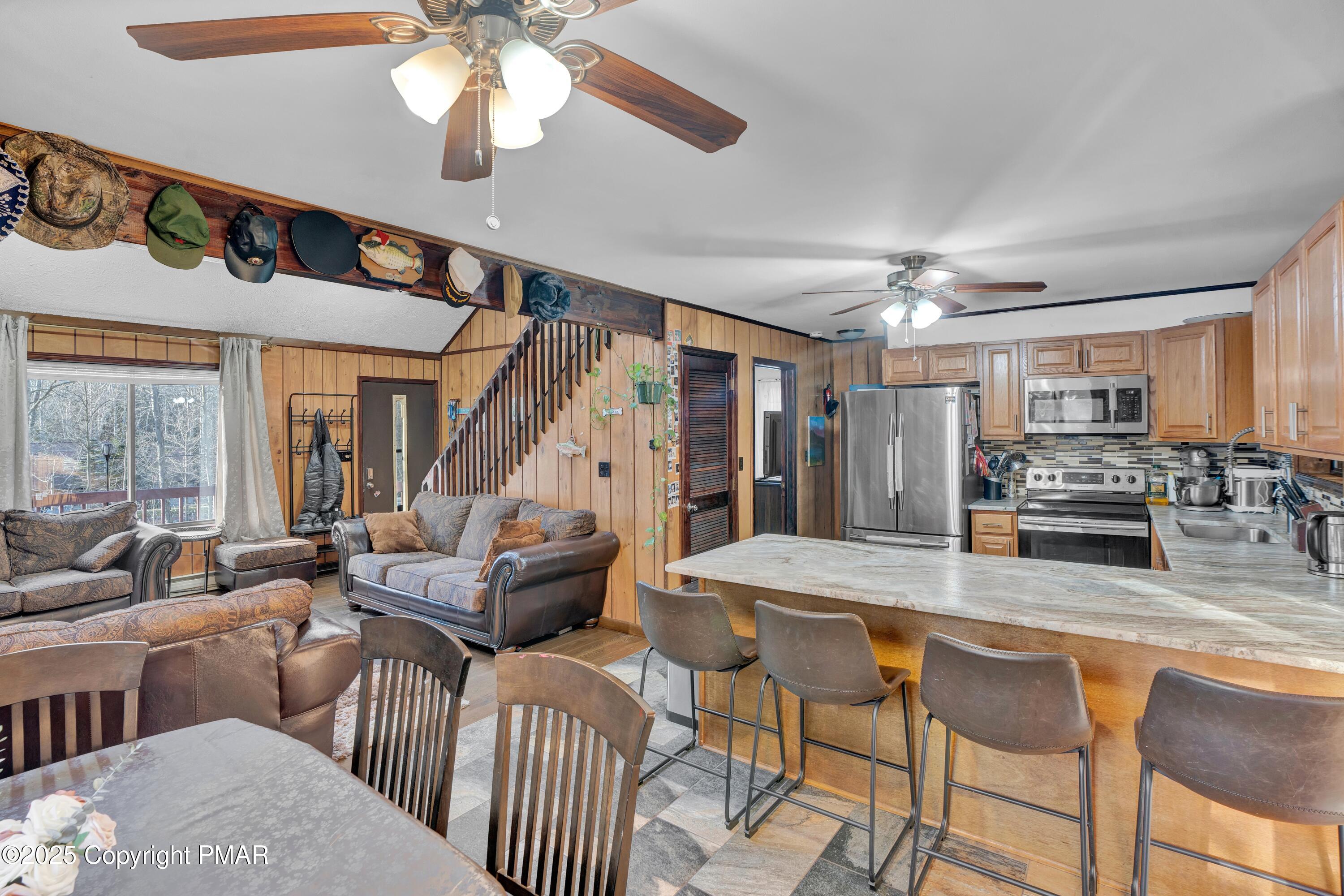 72 E Creek View Drive, Gouldsboro, Pennsylvania image 4
