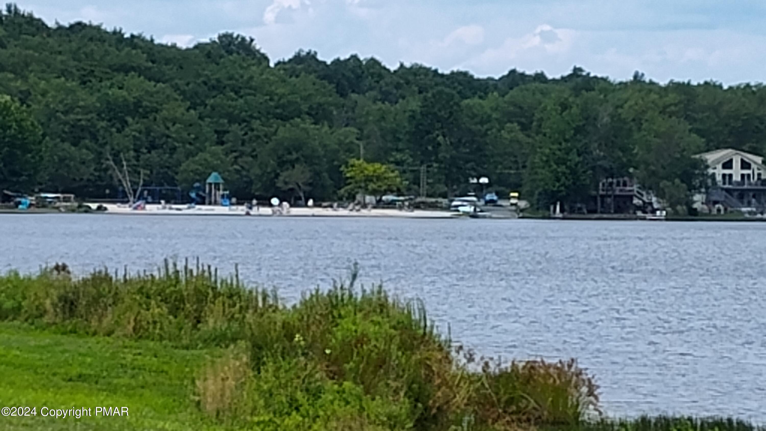 321 Stroud Court, Pocono Lake, Pennsylvania image 29