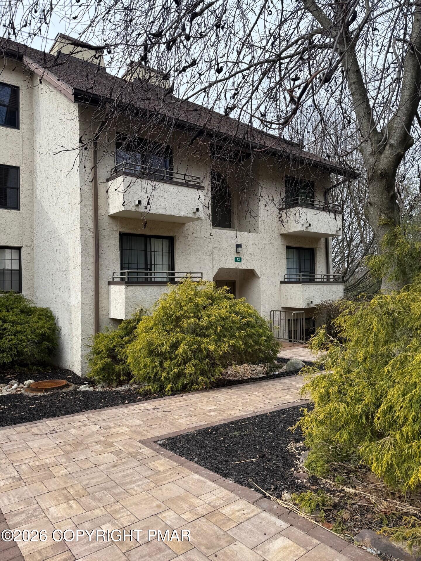 63 Midlake Drive