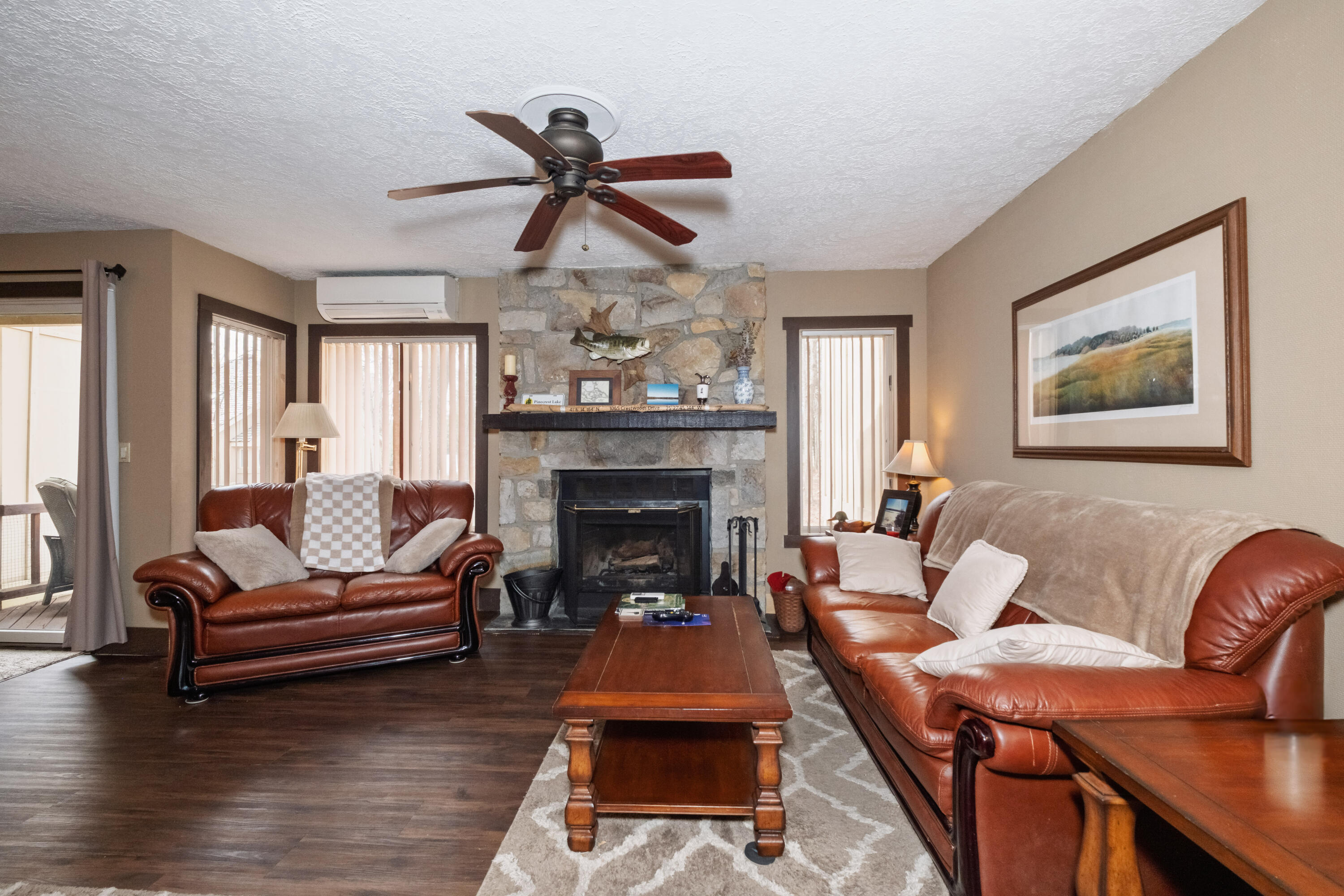 1065 Crestwoods Drive, Pocono Pines, Pennsylvania image 9