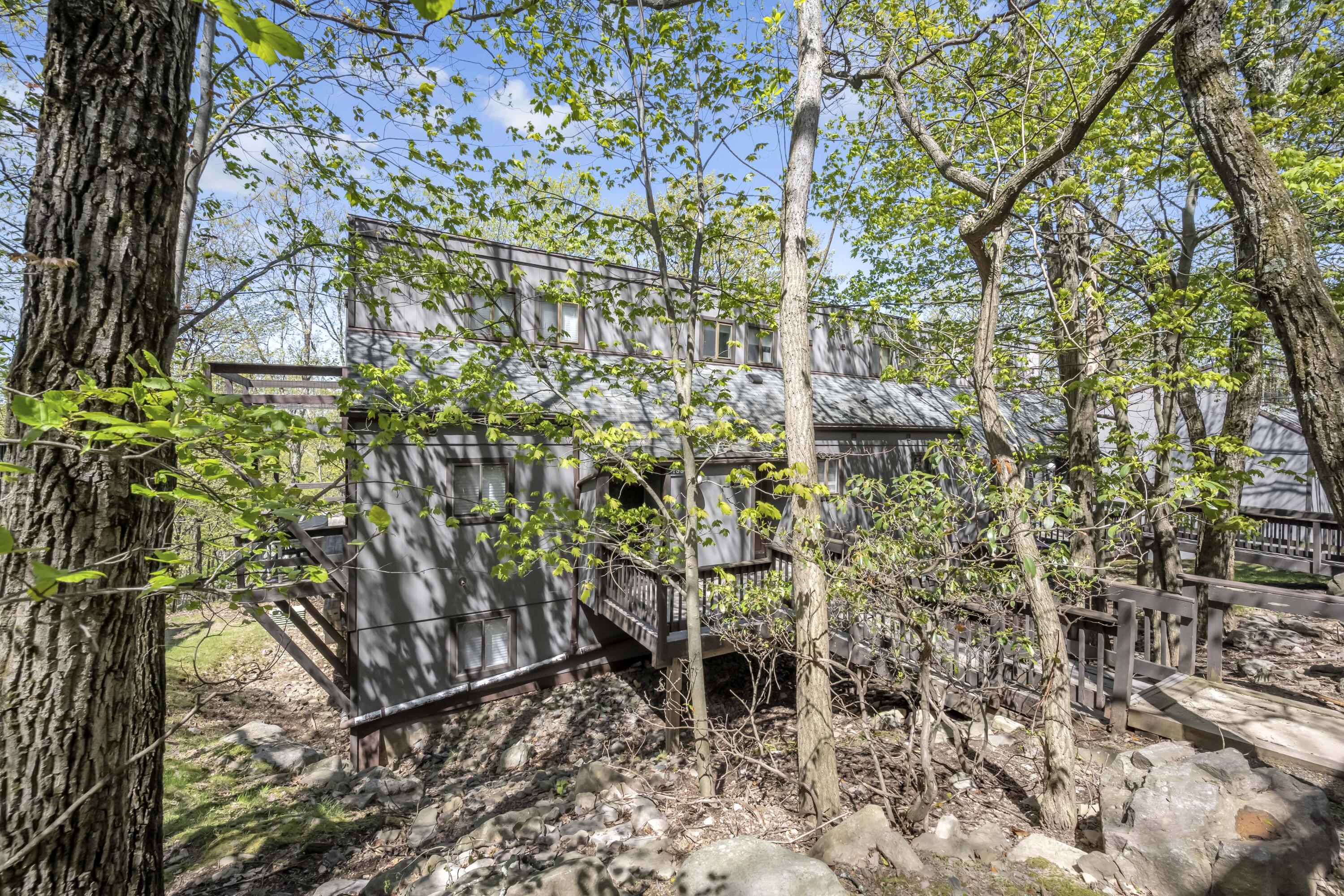 168 Upper Village Way, Tannersville, Pennsylvania image 2