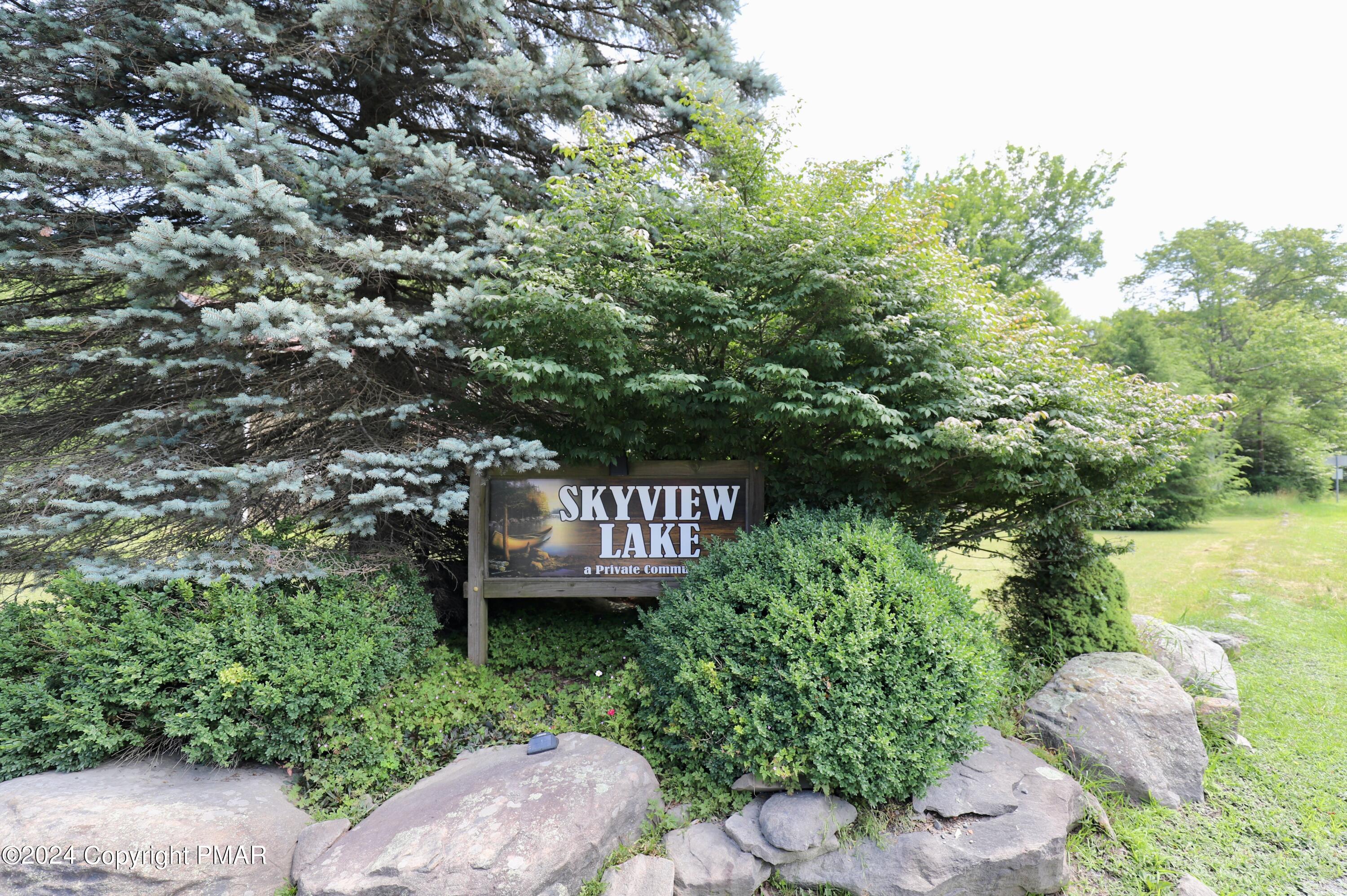View Lot 827 Drive, Greentown, Pennsylvania image 1