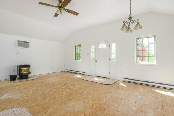 317 Fall Creek Terrace, Stroudsburg, Pennsylvania image 2