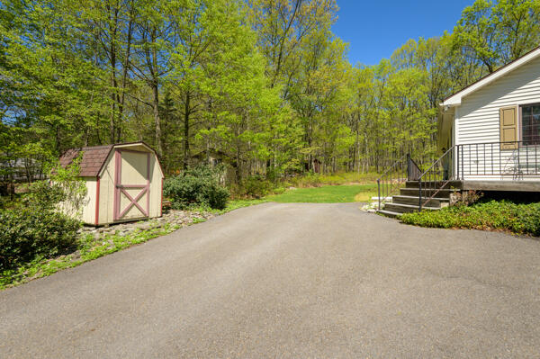 317 Fall Creek Terrace, Stroudsburg, Pennsylvania image 10