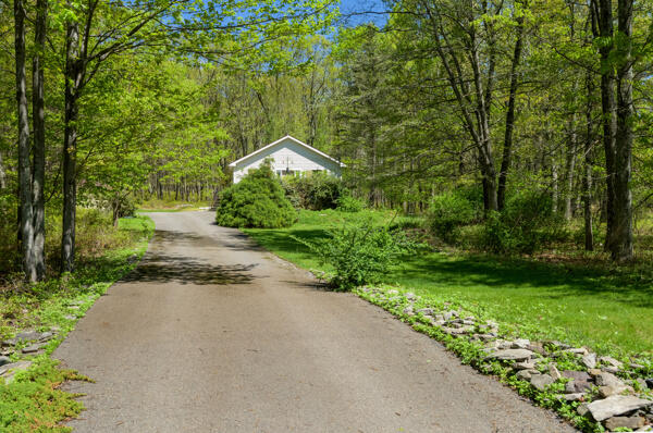 317 Fall Creek Terrace, Stroudsburg, Pennsylvania image 23