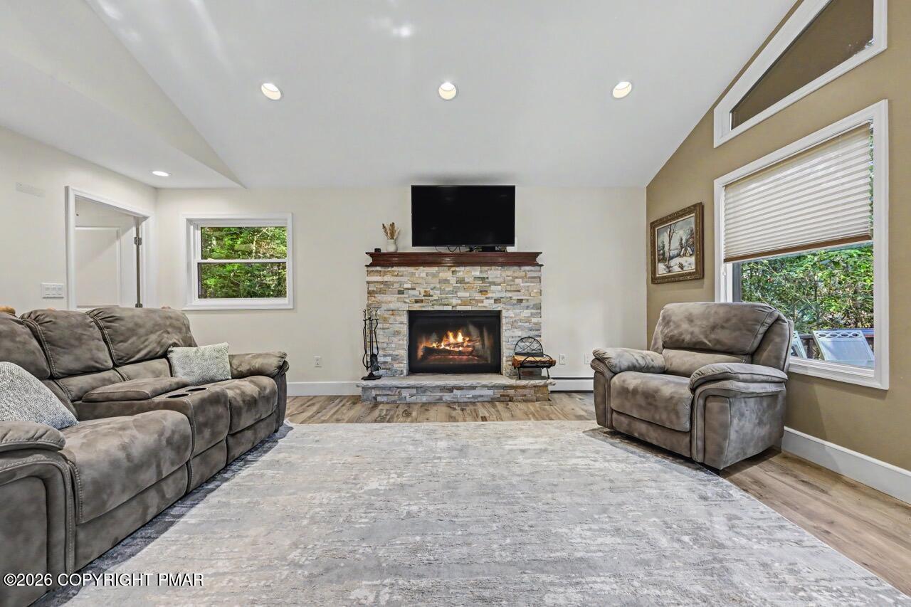 5215 Pioneer Trail