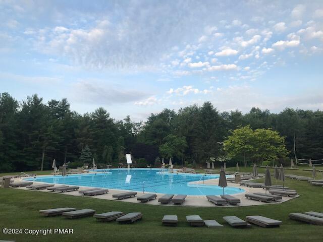 10 Brookside Drive, Pocono Pines, Pennsylvania image 5