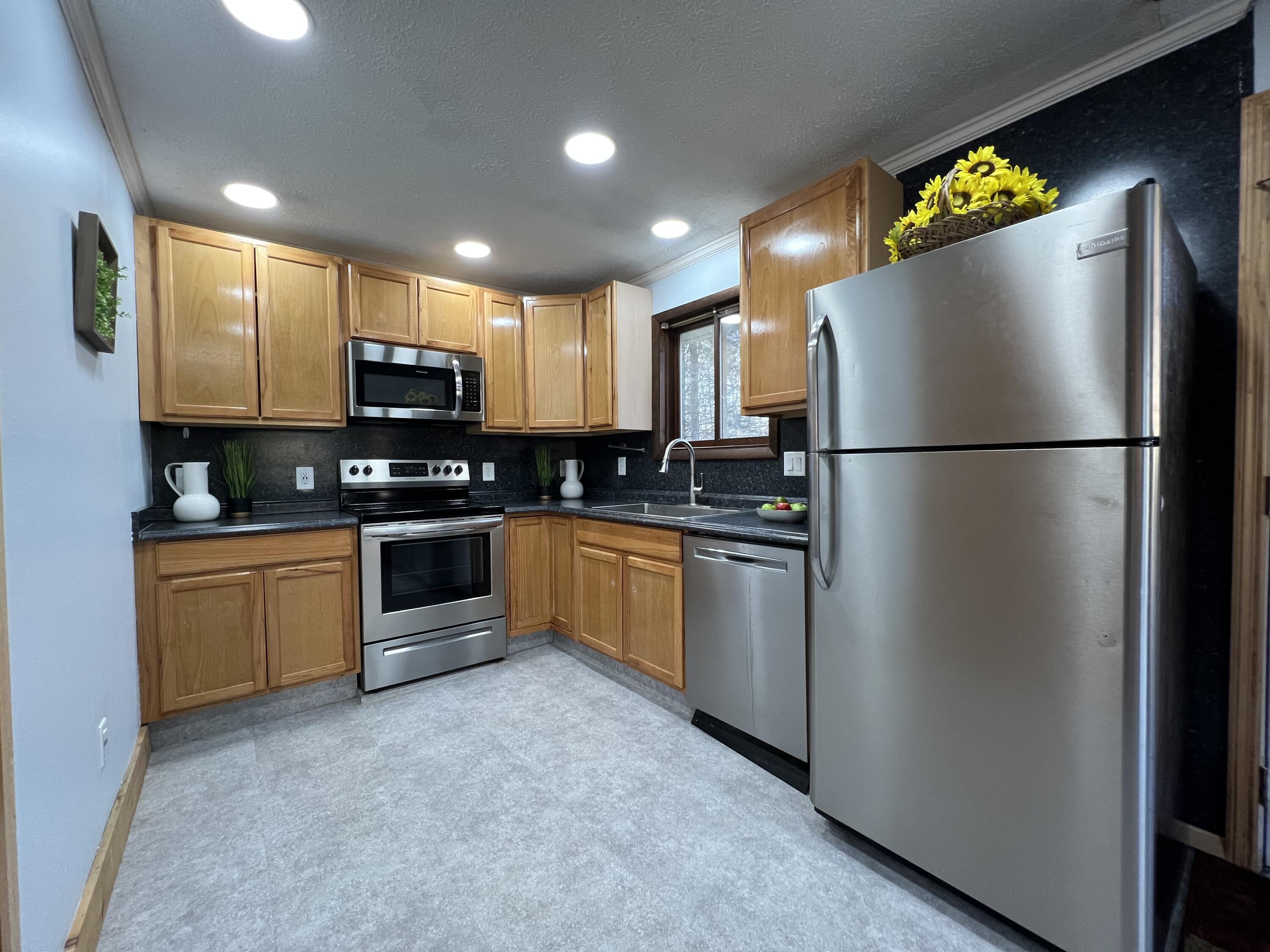 2015 Minqua Trl Trail, Tobyhanna, Pennsylvania image 12