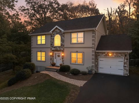 104 Wolf Hollow Road Lake Harmony PA 18624