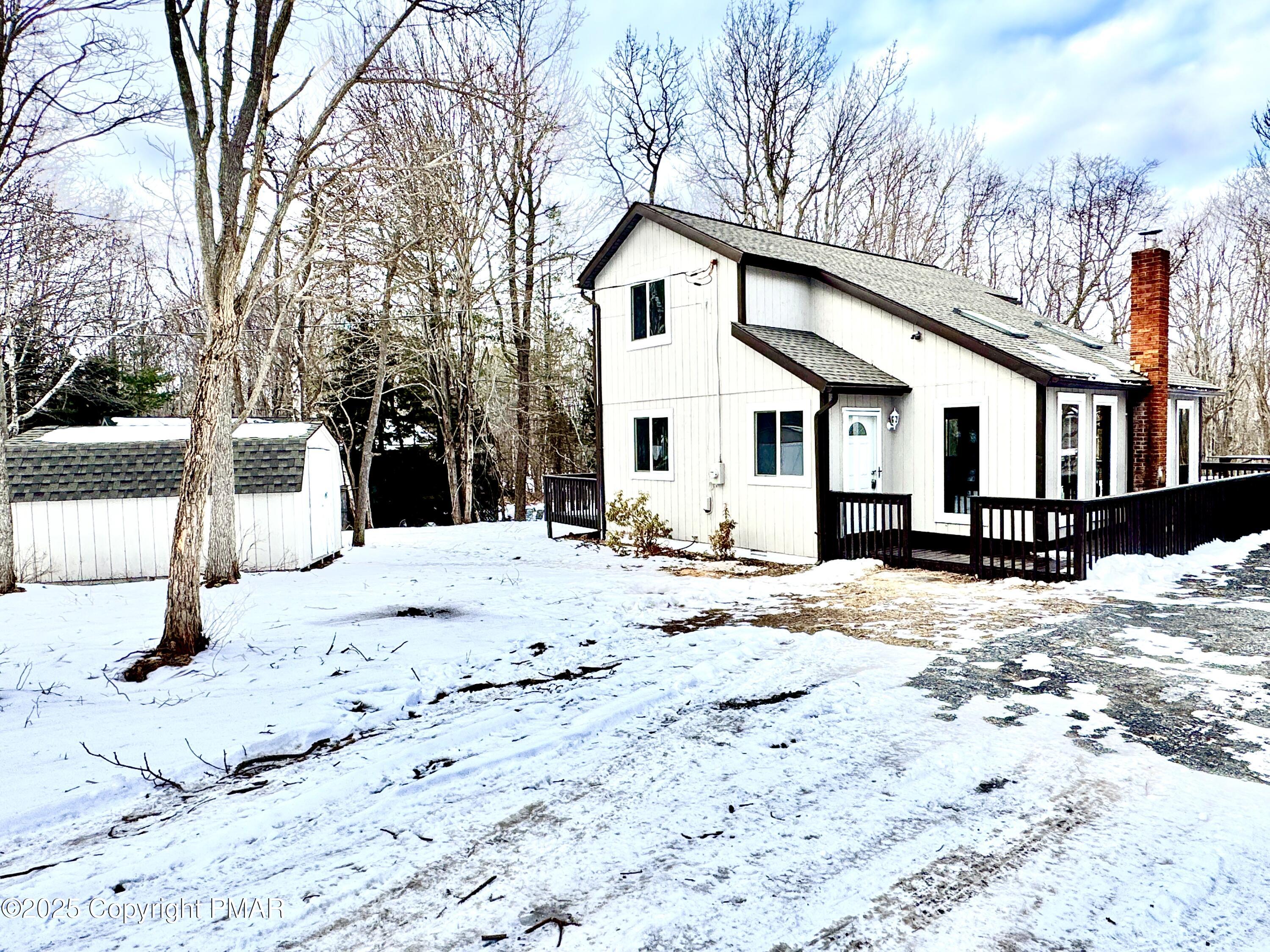 1123 Black Bear Lane, Long Pond, Pennsylvania image 1