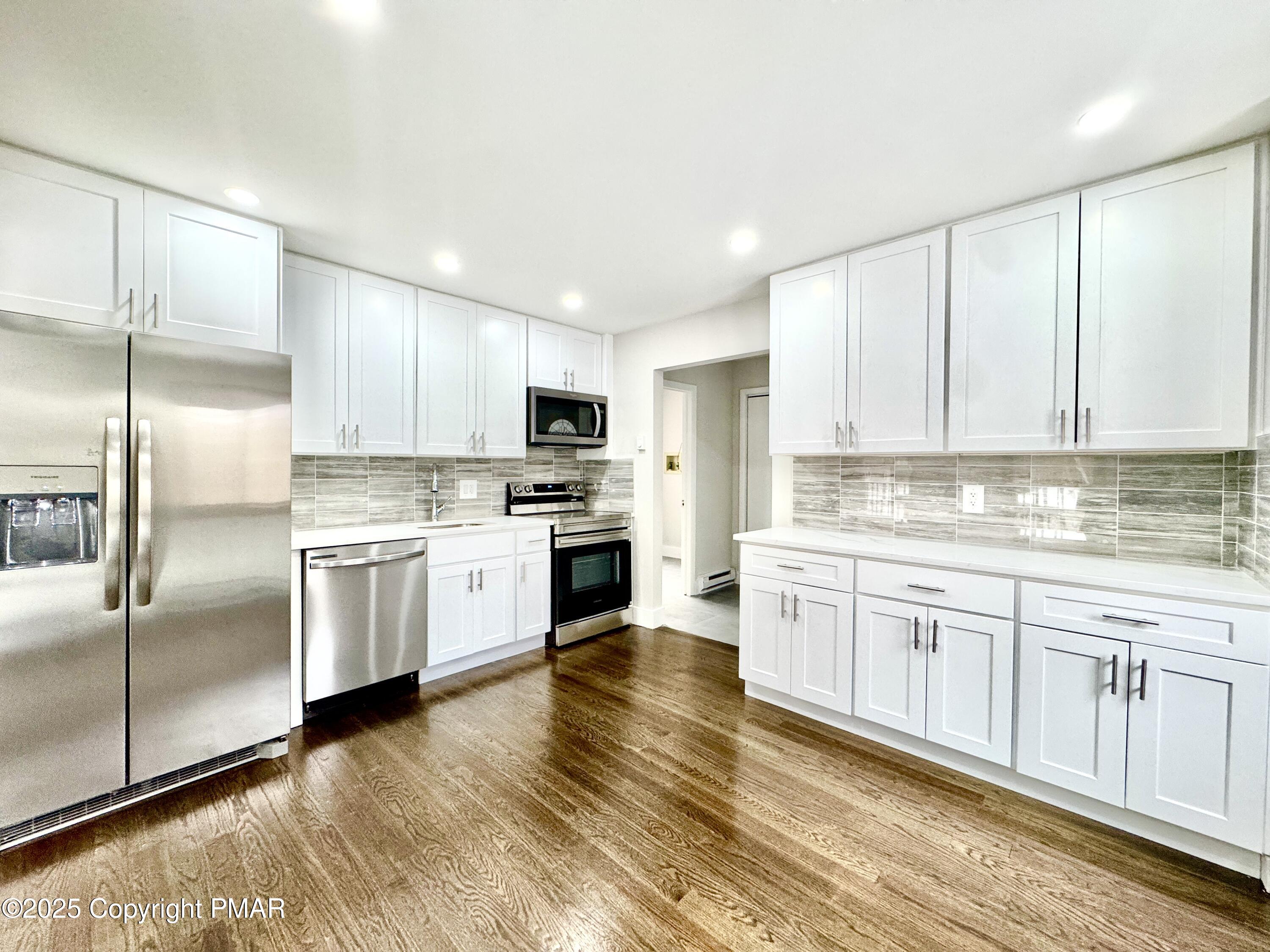 1123 Black Bear Lane, Long Pond, Pennsylvania image 13