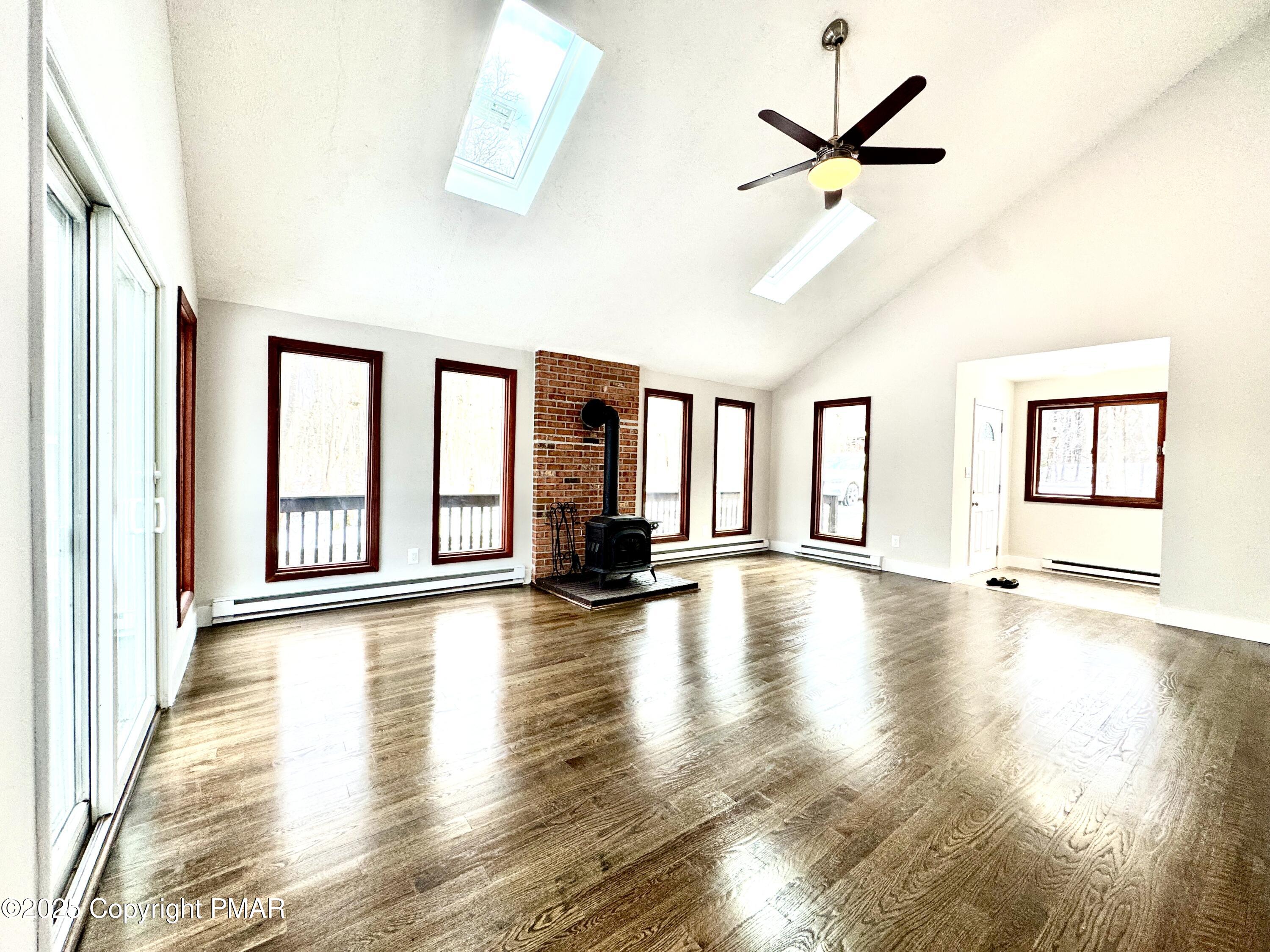 1123 Black Bear Lane, Long Pond, Pennsylvania image 5