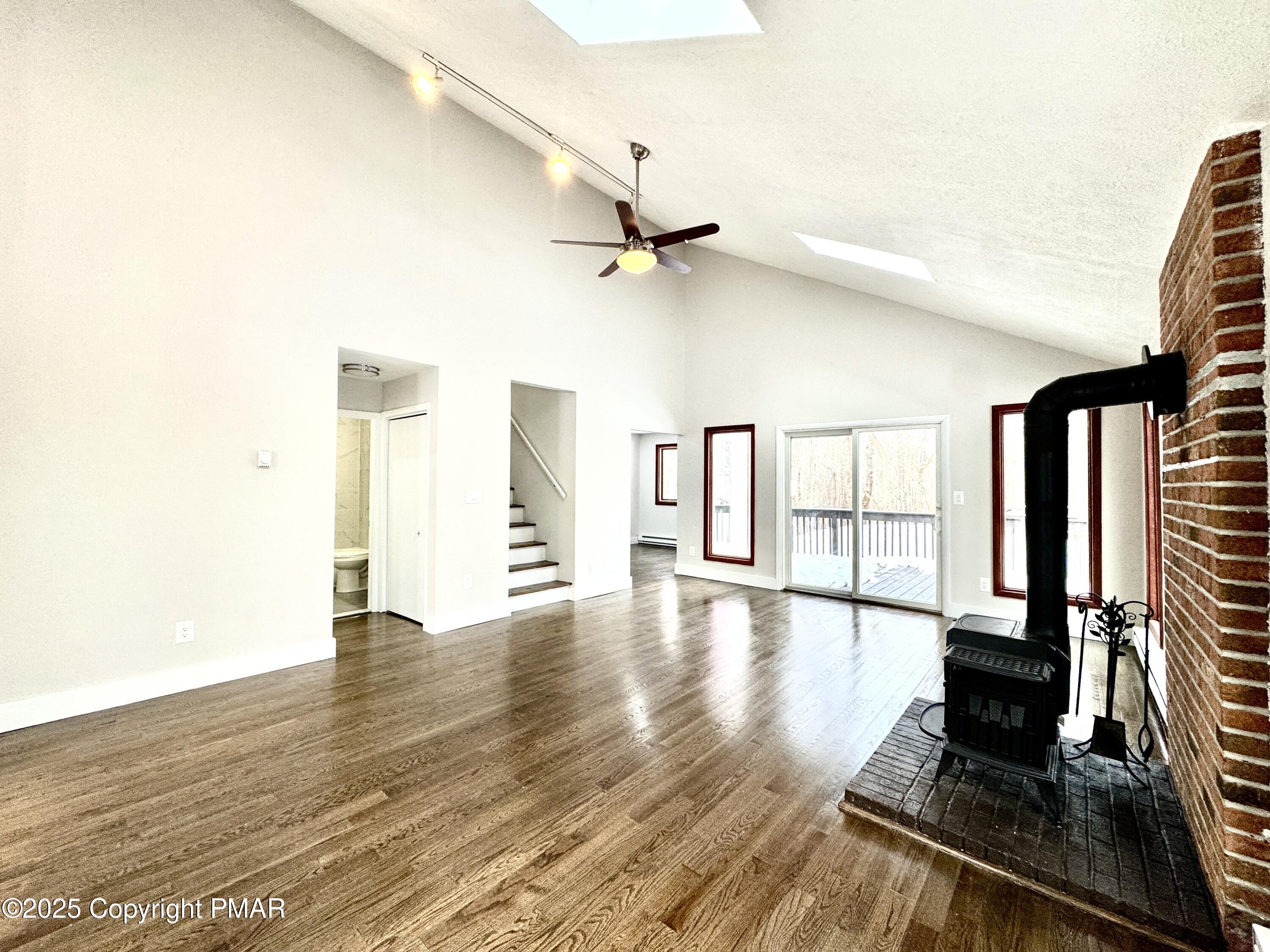 1123 Black Bear Lane, Long Pond, Pennsylvania image 6