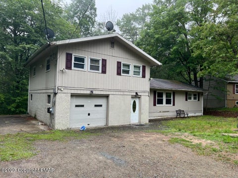 Homes For Rent - 1002 Knollwood Drive<br/> Tobyhanna, PA 18466