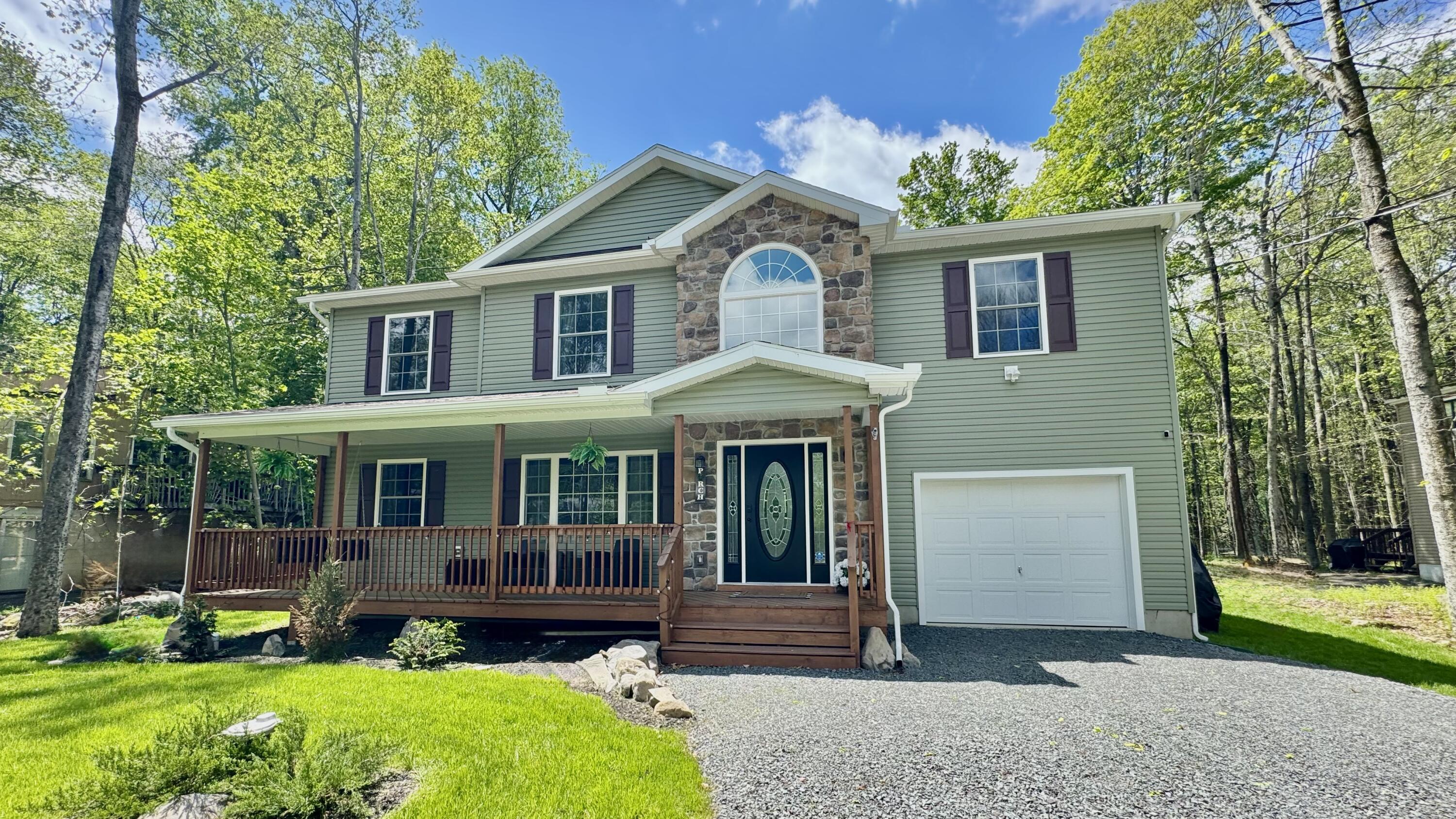 184 Paxinos Drive, Pocono Lake, Pennsylvania image 1