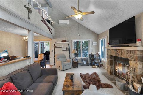 Townhouse For Sale - 144 Telemark<br/> Lake Harmony, PA 18624