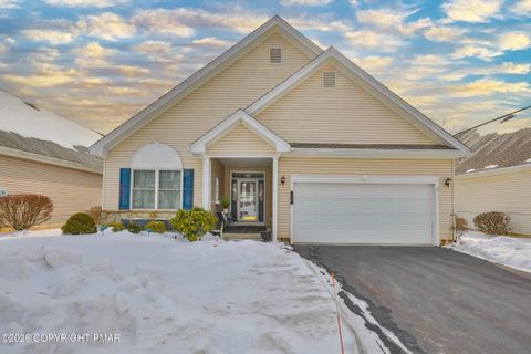 Homes For Sale - 134 Glenmoor Circle<br/> Northampton County, Easton, PA 18045