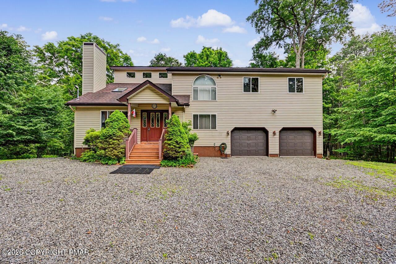 18 Blue Jay Lane