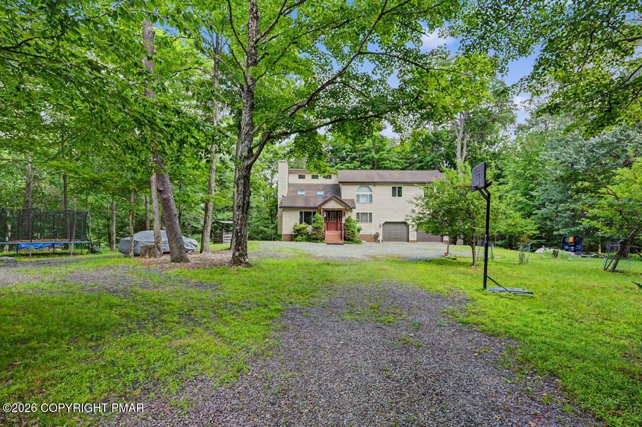 18 Blue Jay Lane