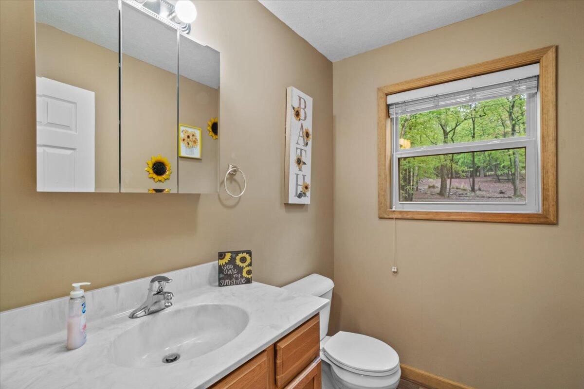58 Wood Street, Lake Harmony, Pennsylvania image 32