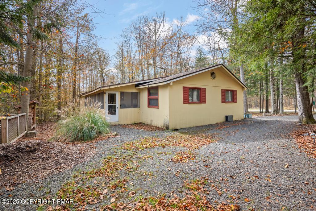 4128 Hemlock Trail
