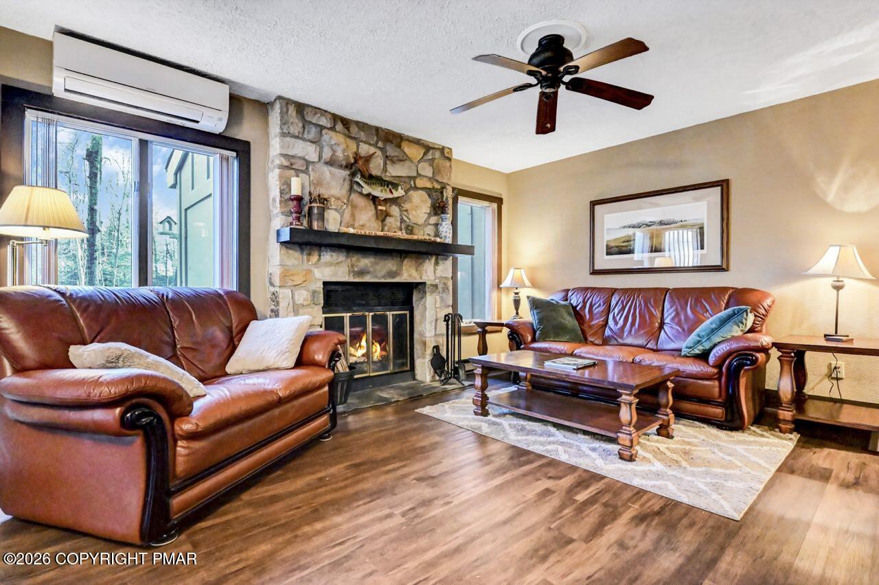 1065 Crestwoods Drive