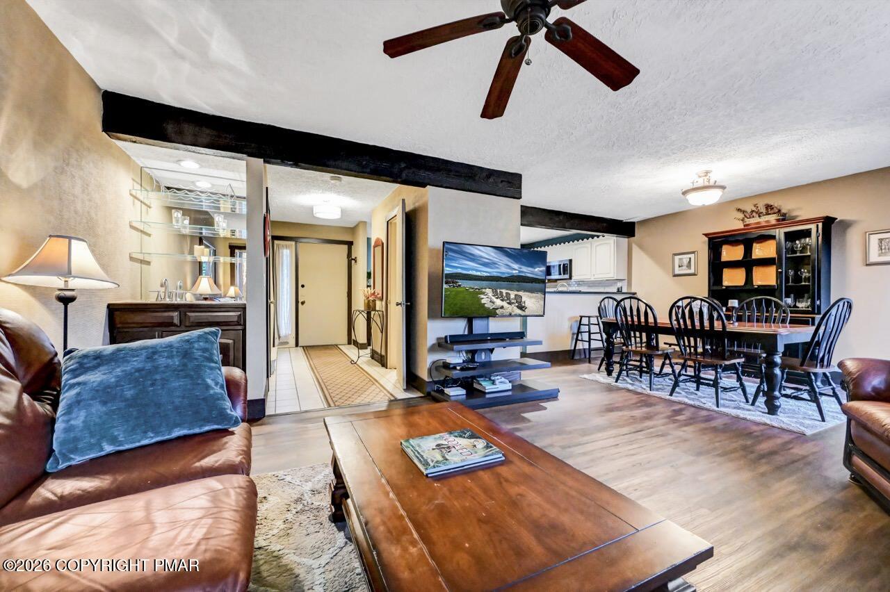 1065 Crestwoods Drive