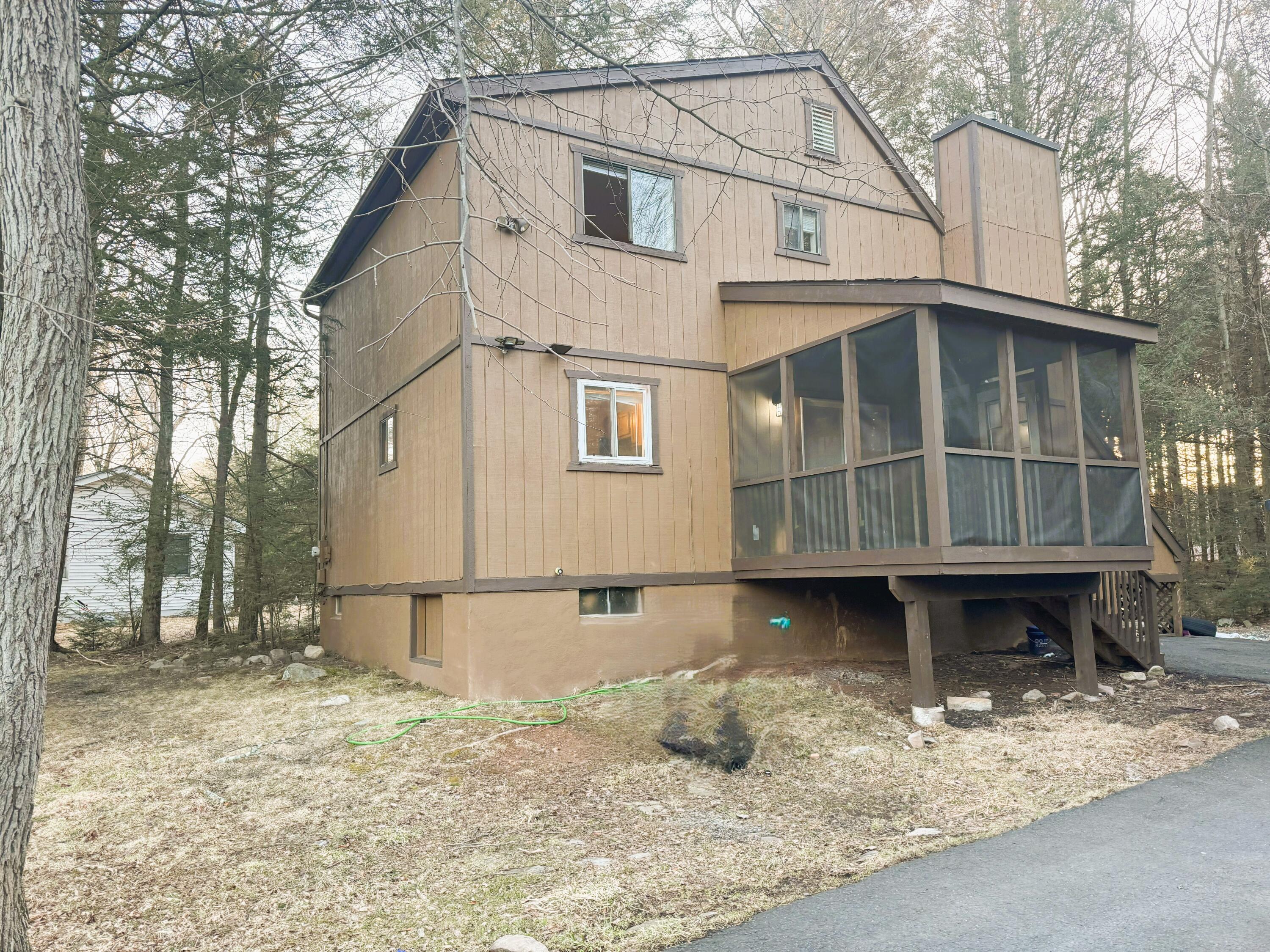 483 Alter Avenue, Pocono Summit, Pennsylvania image 1