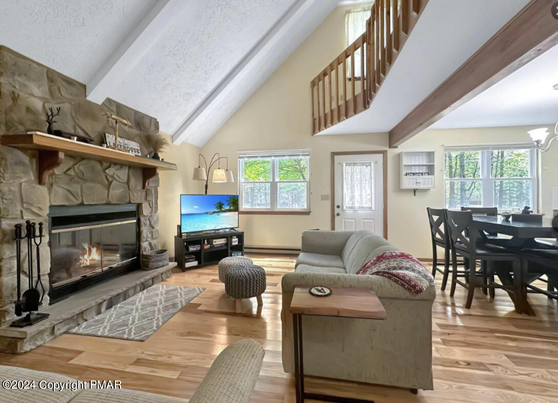 91 Minisink Drive, Pocono Lake, Pennsylvania image 4
