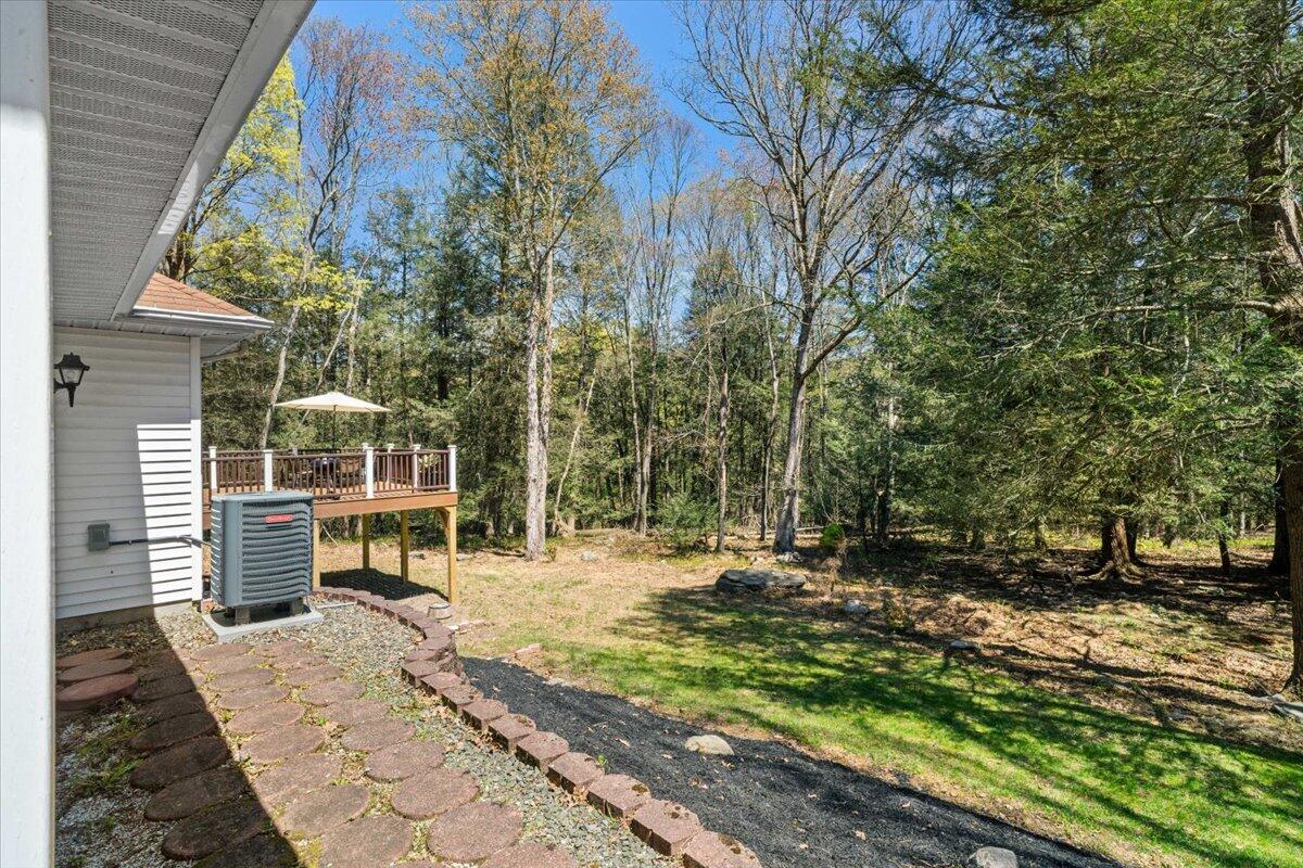 250 Grouse Run, Cresco, Pennsylvania image 4