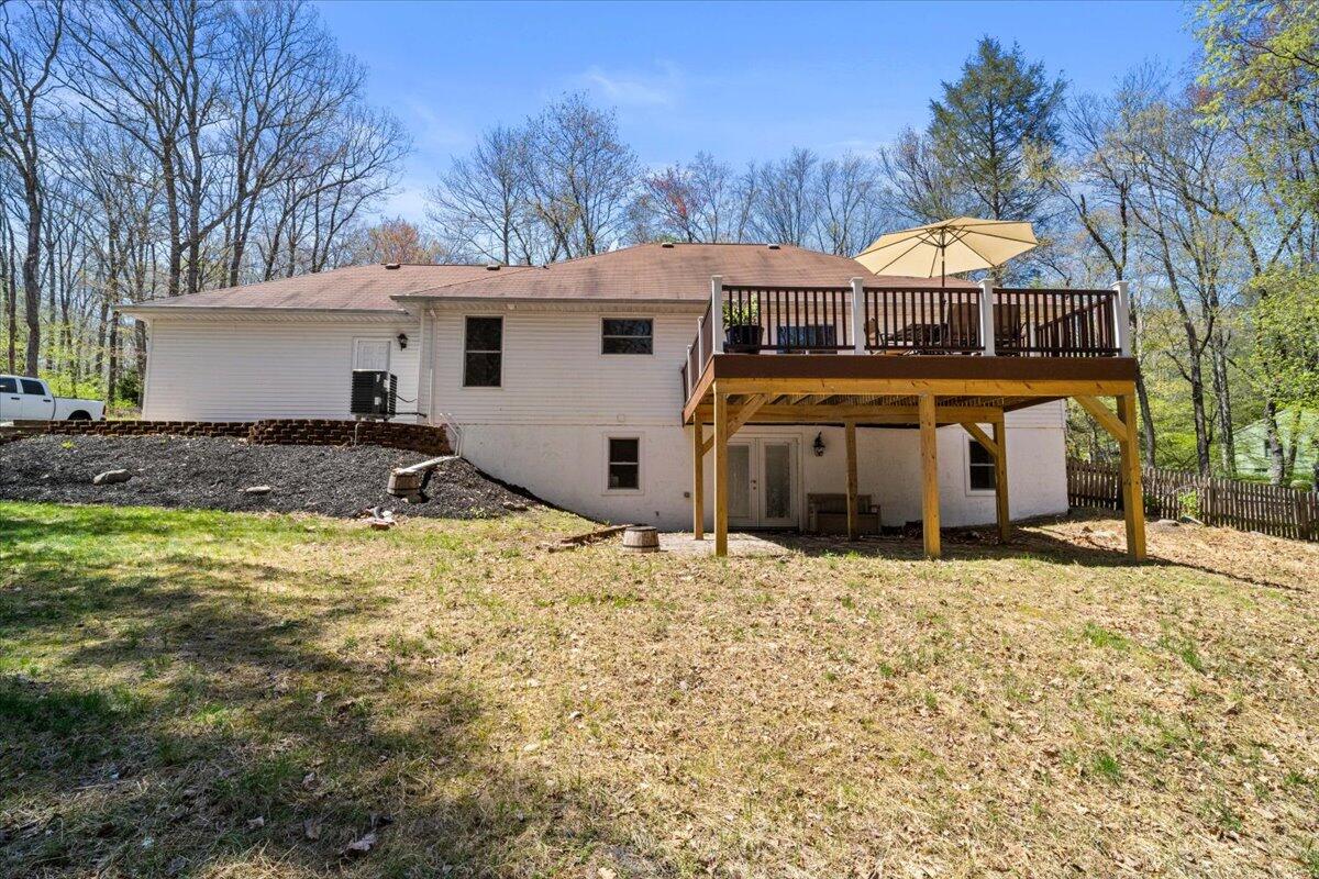 250 Grouse Run, Cresco, Pennsylvania image 5