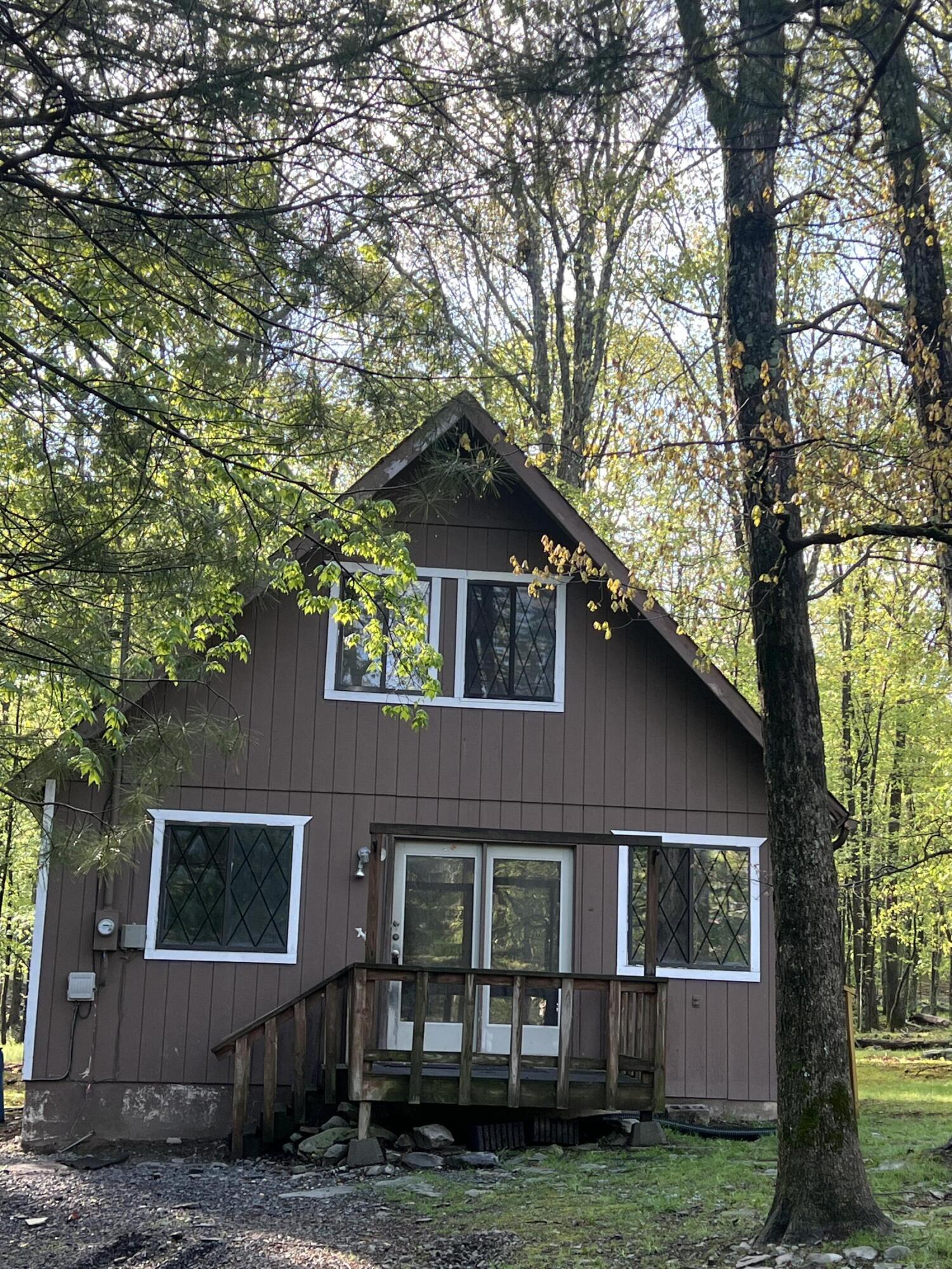 2111 Spring, Bushkill, Pennsylvania image 1