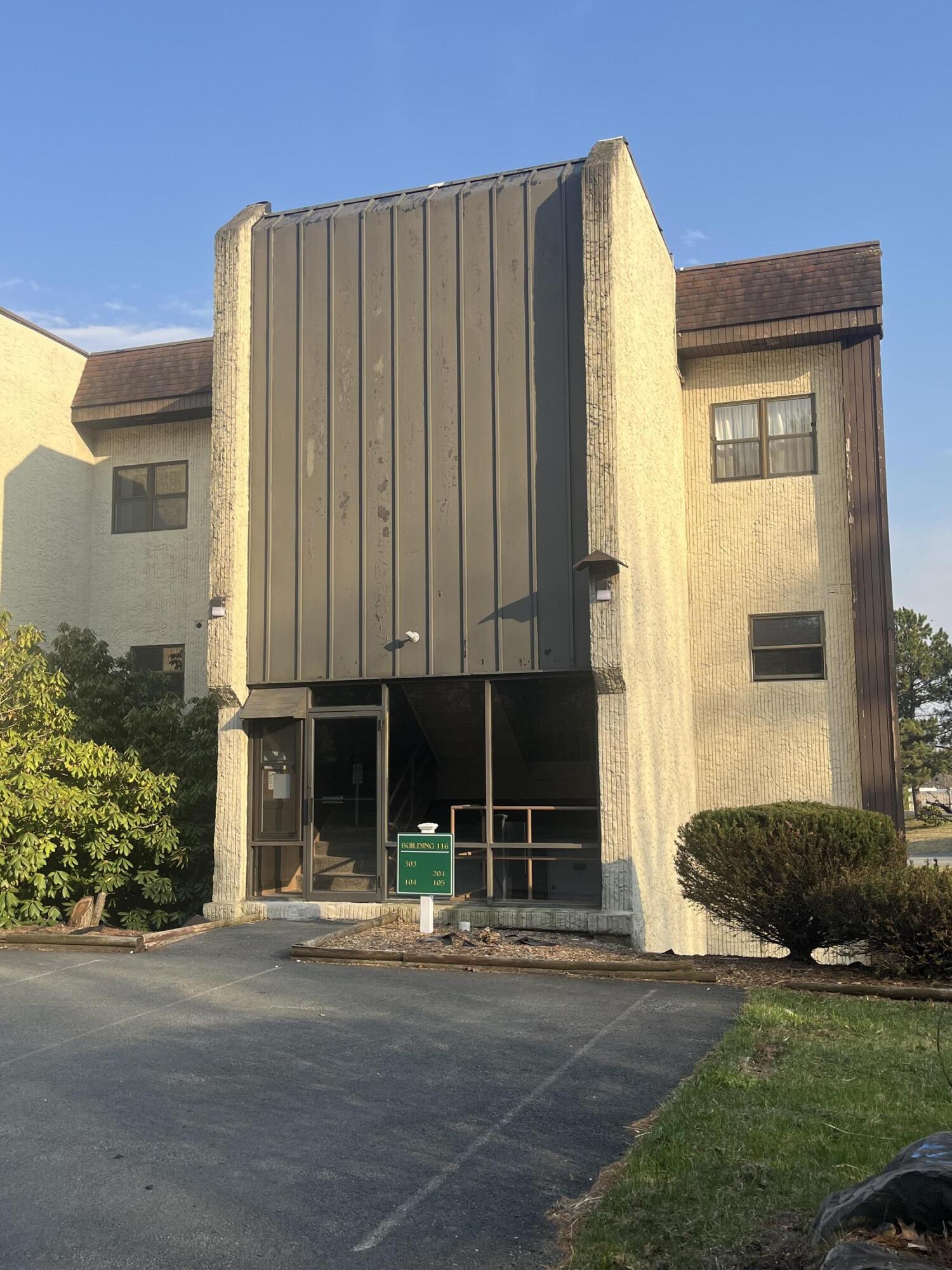 116 Foxfire Drive #105, Mount Pocono, Pennsylvania image 1