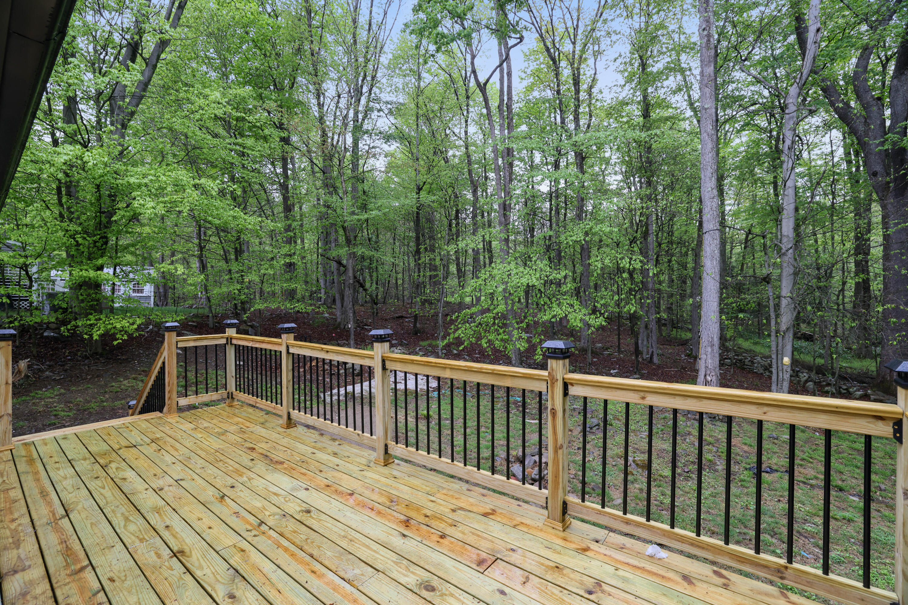 1005 Country Place Drive, Coolbaugh Township, Pennsylvania image 5