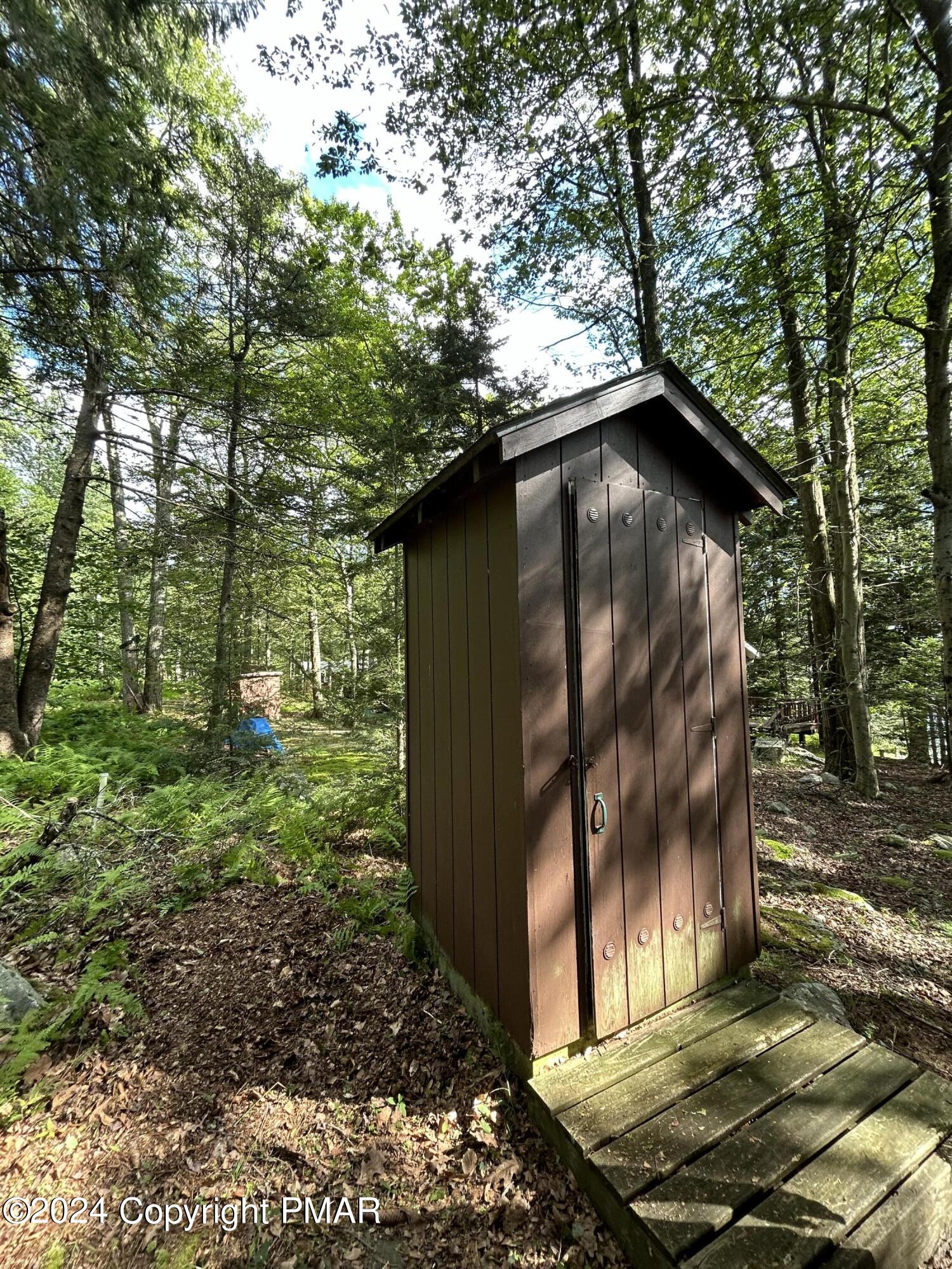236 North Shore Rd, Greentown, Pennsylvania image 7