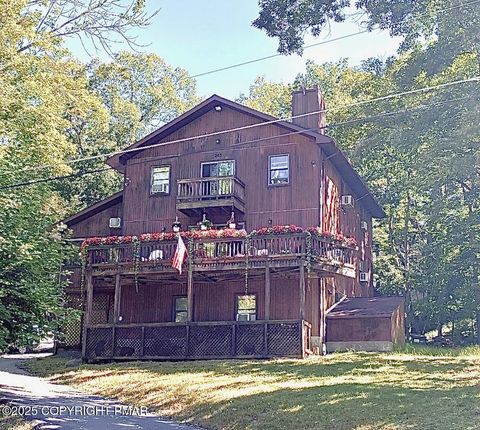 Homes For Sale - 548 Lakeside Drive<br/> East Stroudsburg, PA 18301