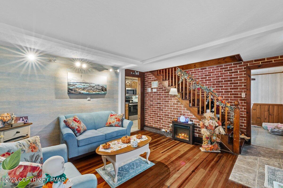 1637 Brushy Mountain Road